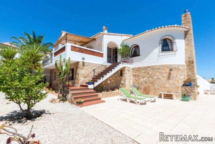 Charming finca style property with stunning mountain and.. - 2
