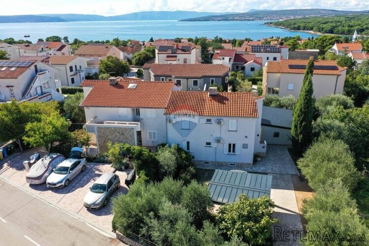 Otok Krk,Punat-obiteljska kuća s velikom okućnicom,pogled,bl - 2