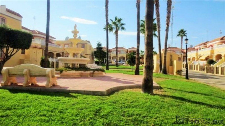 Bungalow en planta baja, con 2 dormitorios dobles, un baño.. - 3