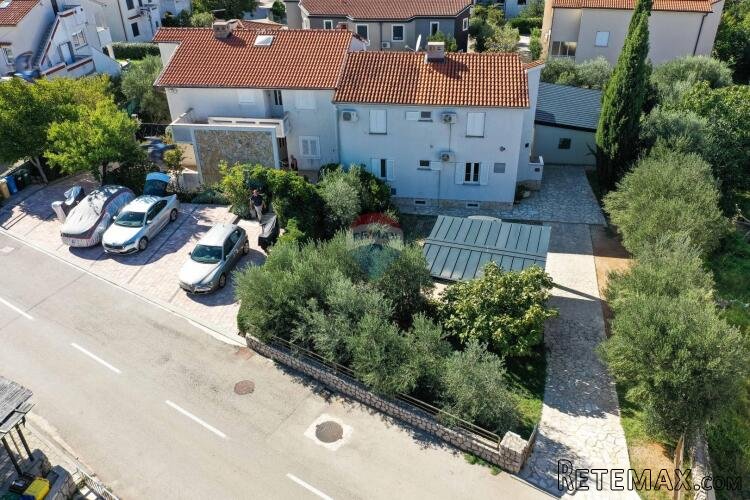 Otok Krk,Punat-obiteljska kuća s velikom okućnicom,pogled,bl - 3