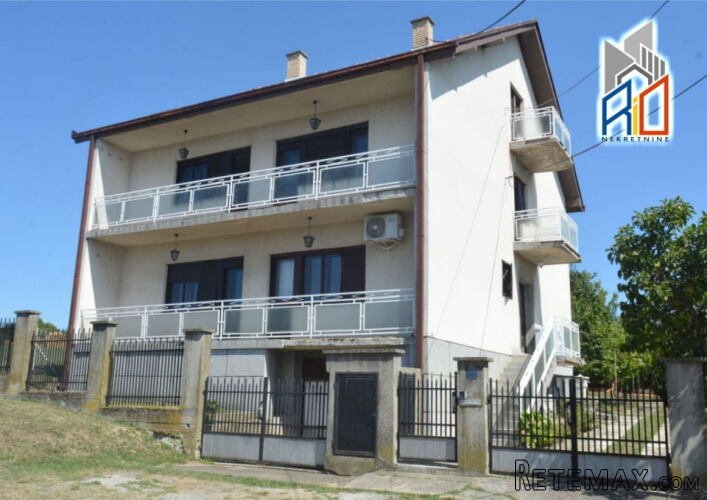 NA PRODAJU! Useljiva kuća u 3 etaze u mirnom delu Uba! - 4