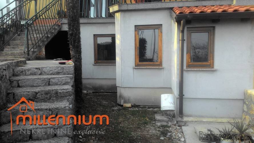 Matulji, 120m2, prizemna etaža s okućnicom