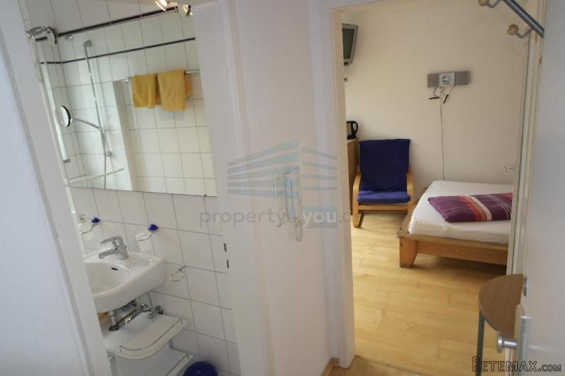 Apartment mit Kuche, Bad, Flur /.. - 2