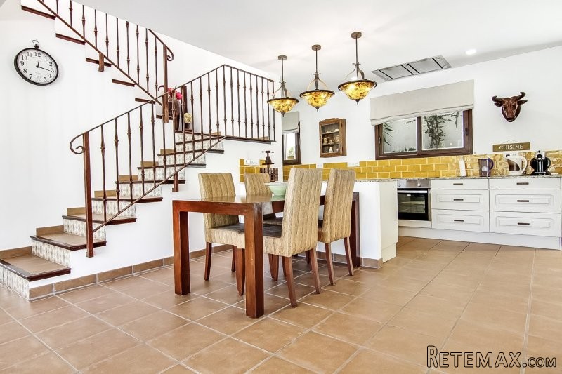 Exclusivity modern build villa El Portet - 2