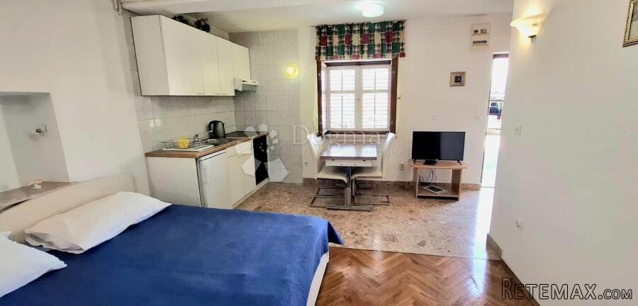 Apartmanska kuća, 70m od mora, Trogir - 2