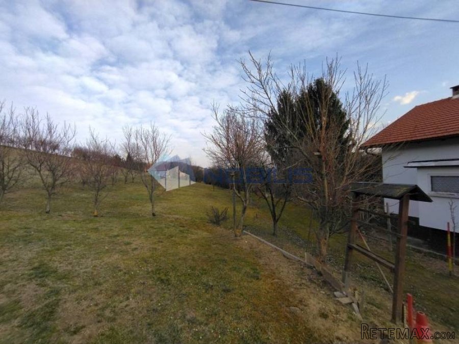 Pregrada kuća 300 m2 + voćnjak 1870 m2 - 5