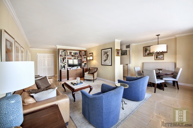 3 bedroom Apartment For Sale: 165 WEST.. - 2