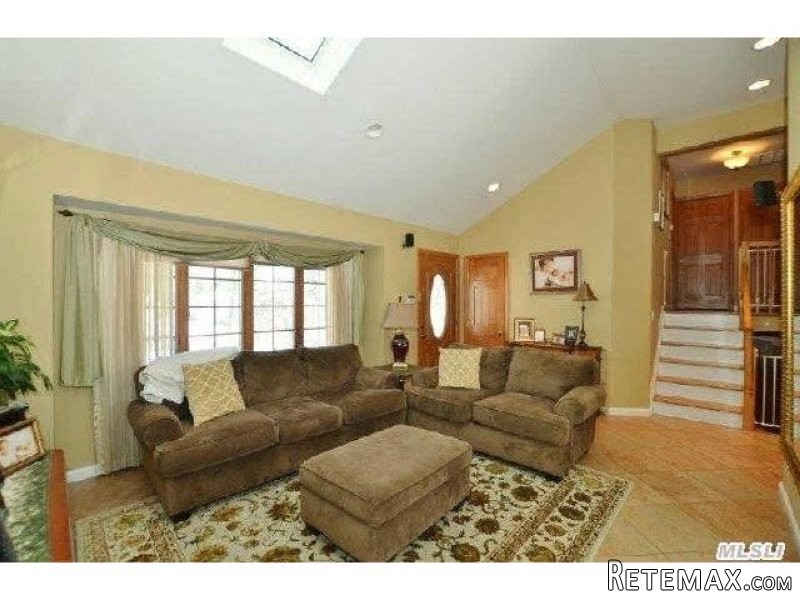 3 bedroom House For Sale: 40 Verbena.. - 2