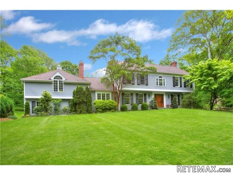4 bedroom House For Sale: 67 SIGNAL..