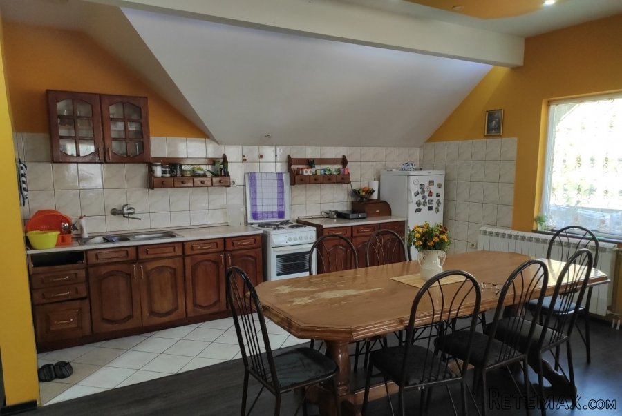 Prodajem stan Perucac-Centar - 7