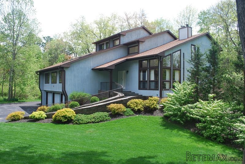 4 bedroom House For Sale: 80 Kelly Rd..