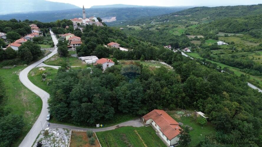 ISTRA, PIĆAN - Građevinsko zemljište 1364 m2
