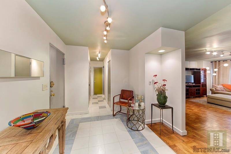 1 bedroom Apartment For Sale: 200.. - 2