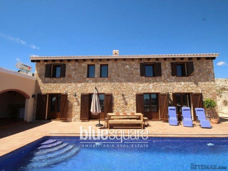 Stunning new build finca with large..