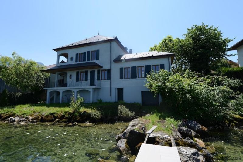 6 Bedroom House For Sale In..