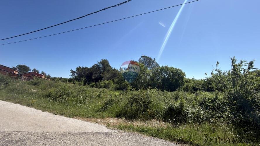 Istra- Dobrani građevinsko zemljište sa projektom - 2