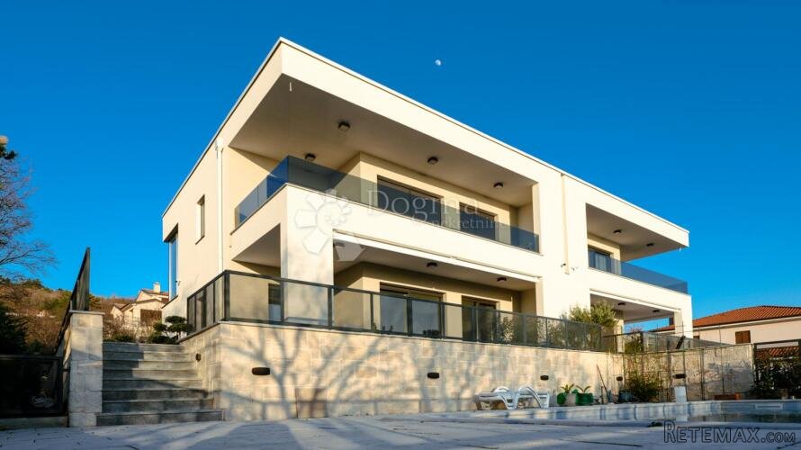 PREDIVNA, MODERNA KUĆA ZA DUGOROČNI NAJAM - KOSTRENA - 2