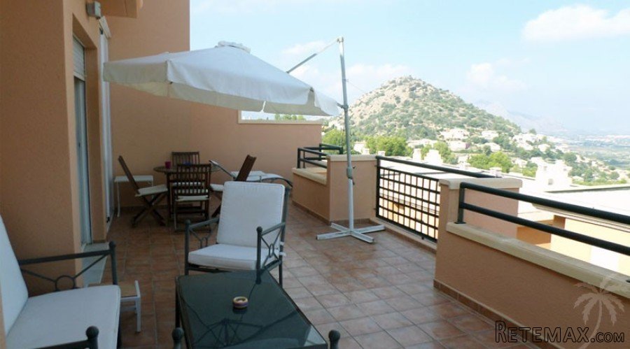 Precious apartment on the second floor of a luxury complex.. - 3