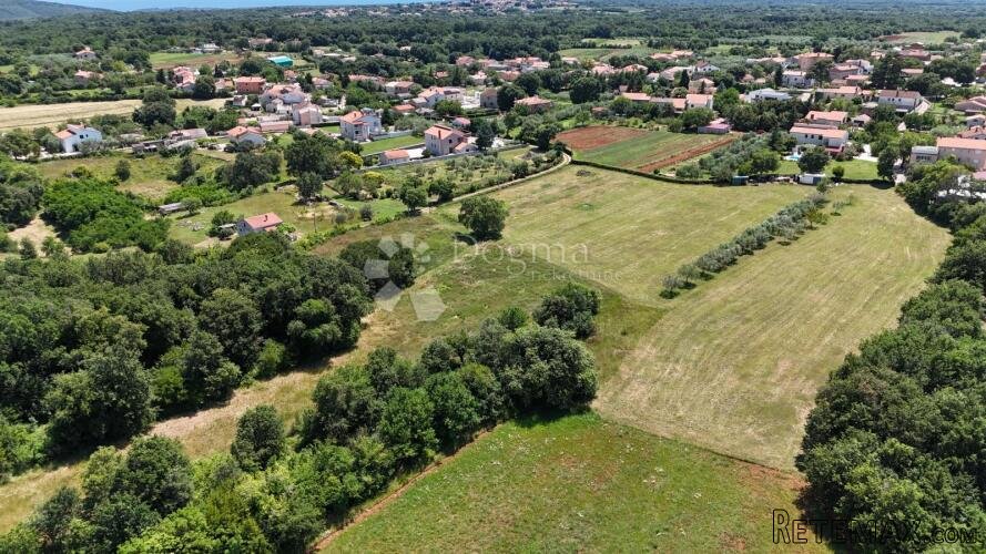 Građevinsko-poljoprivredno zemljište 5.350 m² – Muntić, Ližn