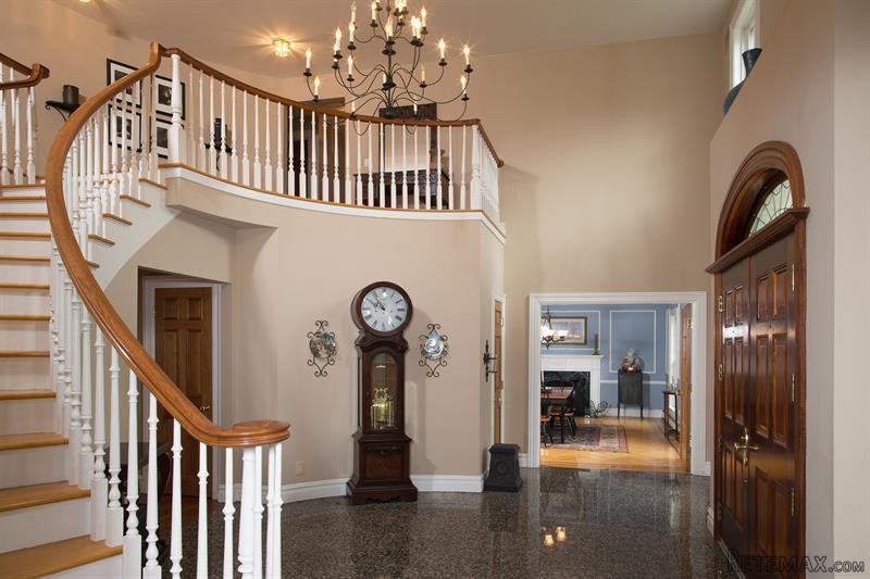 5 bedroom House For Sale: 6 Woods End.. - 2