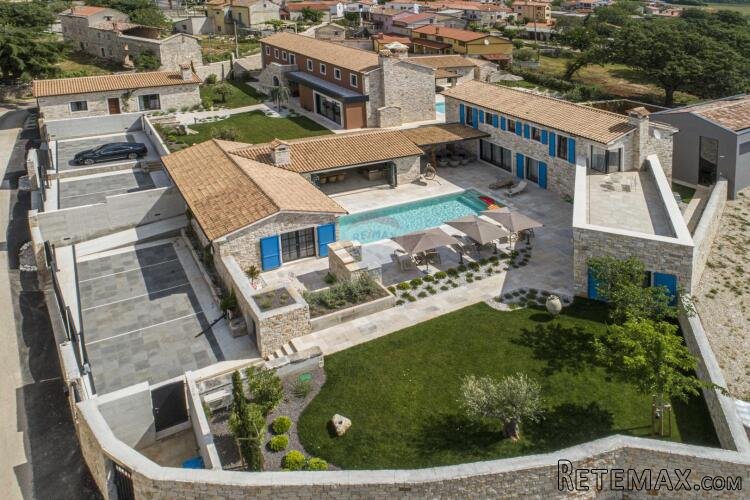 Istra,Kanfanar-Stambeno turistički kompleks sa 6 objekata
