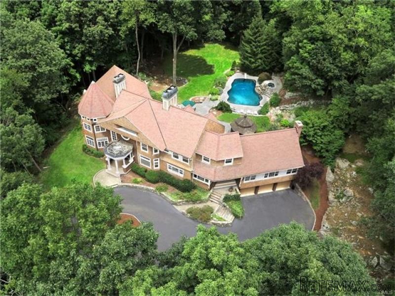 4 bedroom House For Sale: 19 WALDEN..