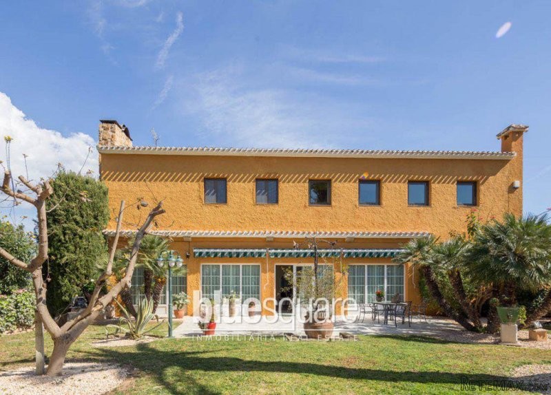 Luxury 5-bedroom Villa in Javea - 2