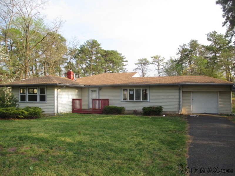 224 Chippewa Trail Browns Mills, NJ..