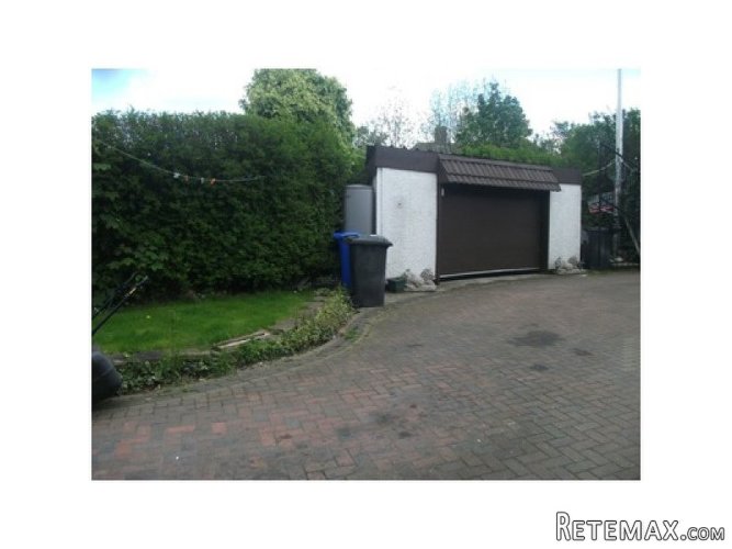 17 th century detached,freehold, cottage - 2