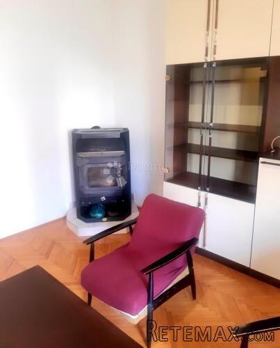 Etaža sa garažama u centru Srdoča za najam - 3