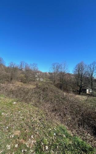 Veliko zemljište za pravu obiteljsku idilu - 3