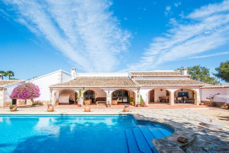 4 Bedroom Villa In Javea - 2