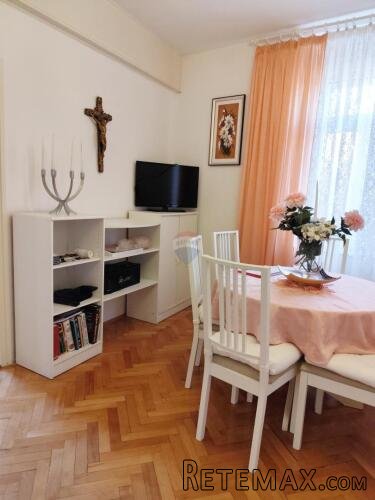 Senj,50 m2, 2S+DB, centar, u blizini mora