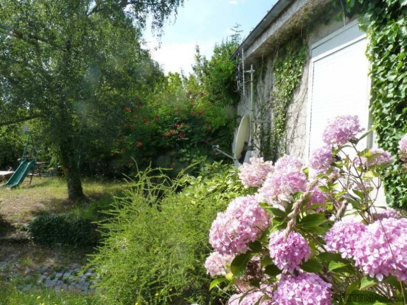 8 Bedrooms - Maison - For Sale - 2