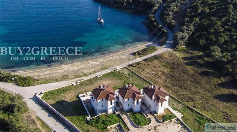 Β581 - FOR SALE "PORTO AZZURRO": THREE.. - 2