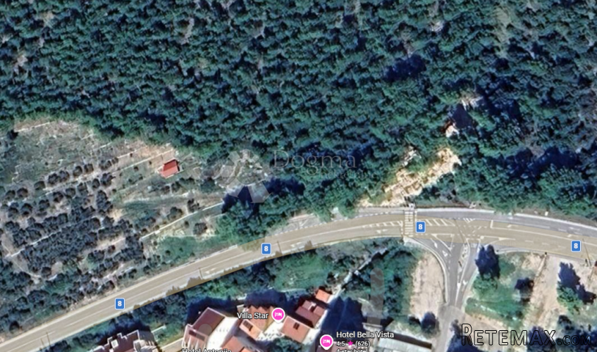 Zemljište uz magistralu s pogledom na more