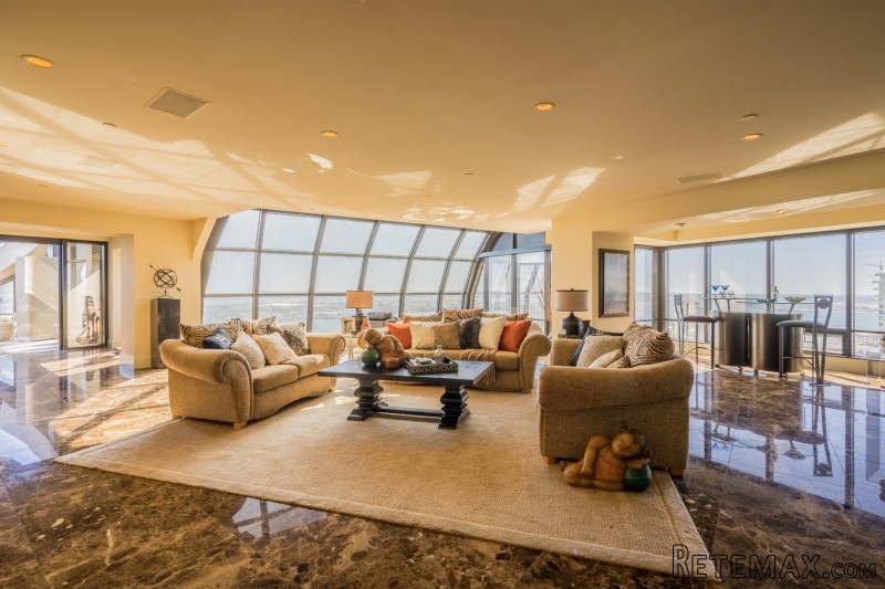 100 Harbor Drive 3902