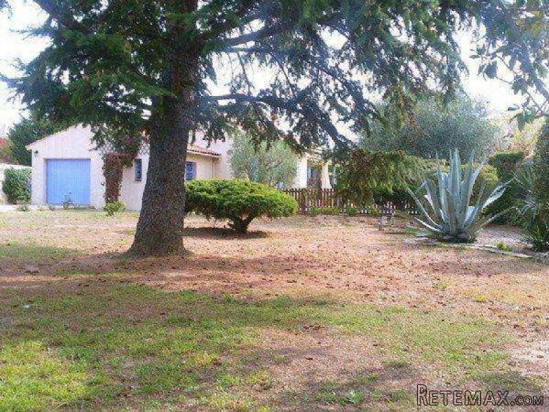 Single Storey Villa With Two Garages.. - 2