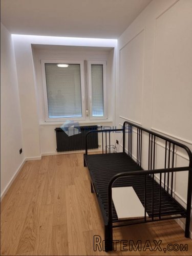 Zagreb, Kvaternikkov trg, trosobni stan s balkonom - 8