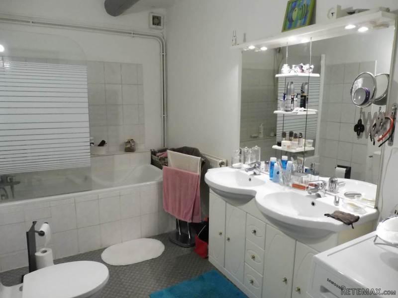 2 Bed Apartment Near The Centre Of.. - 2