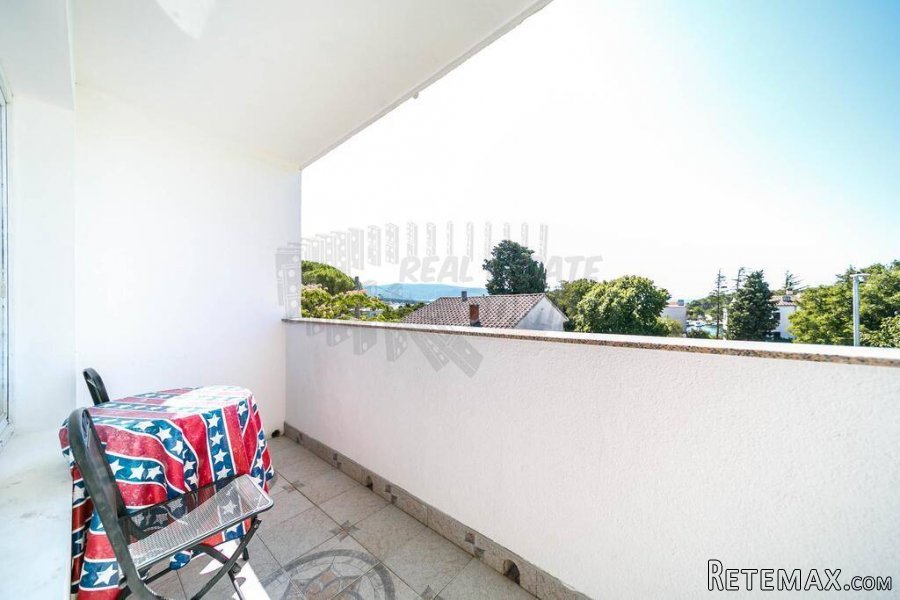 Apartmanska kuća na samo 100 m od mora! Grad Krk! - 7