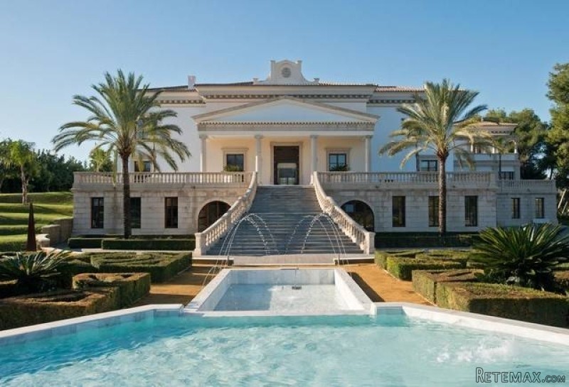 HM5S2744 - Villa For sale in Guadalmina..