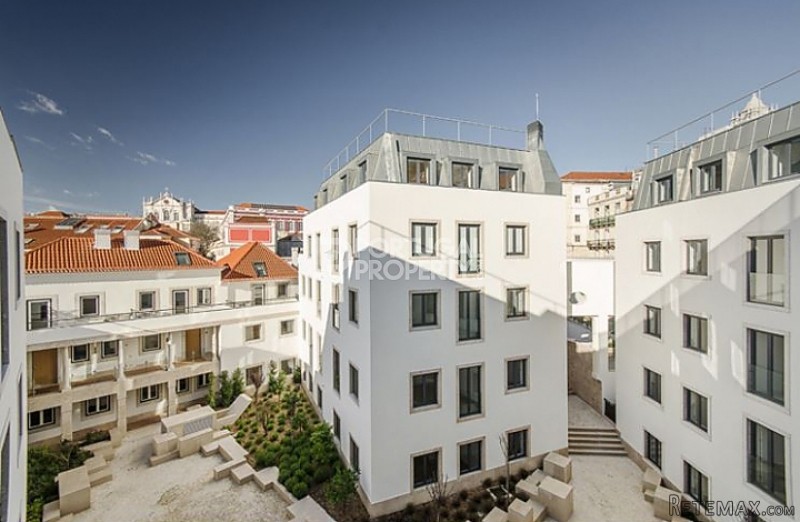 Restored 17th Century Palace In Lisbon - 2