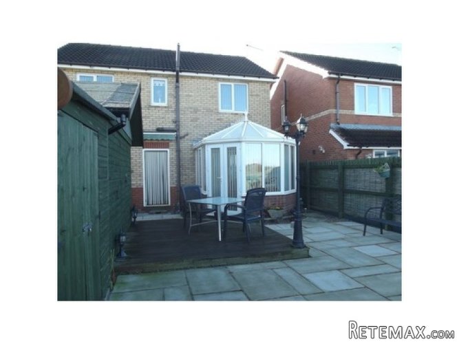 4 BEDROOM DETACHED HOUSE in Doncaster - 2