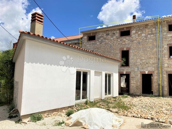 ŠARMANTNA KAMENA KUĆA U OKOLICI SAVIČENTE - 3