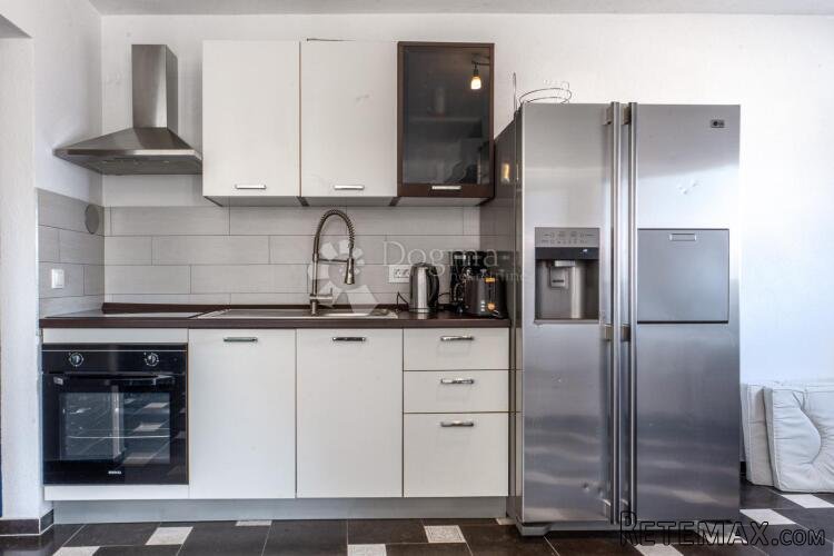 KLIMNO, apartman s bazenom na samo 250m od mora - 3