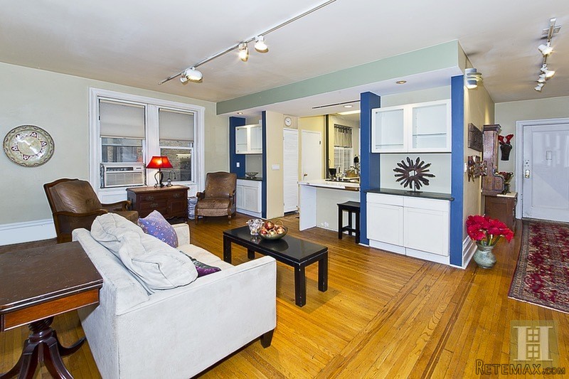 3 bedroom Apartment For Sale: 565 WEST..