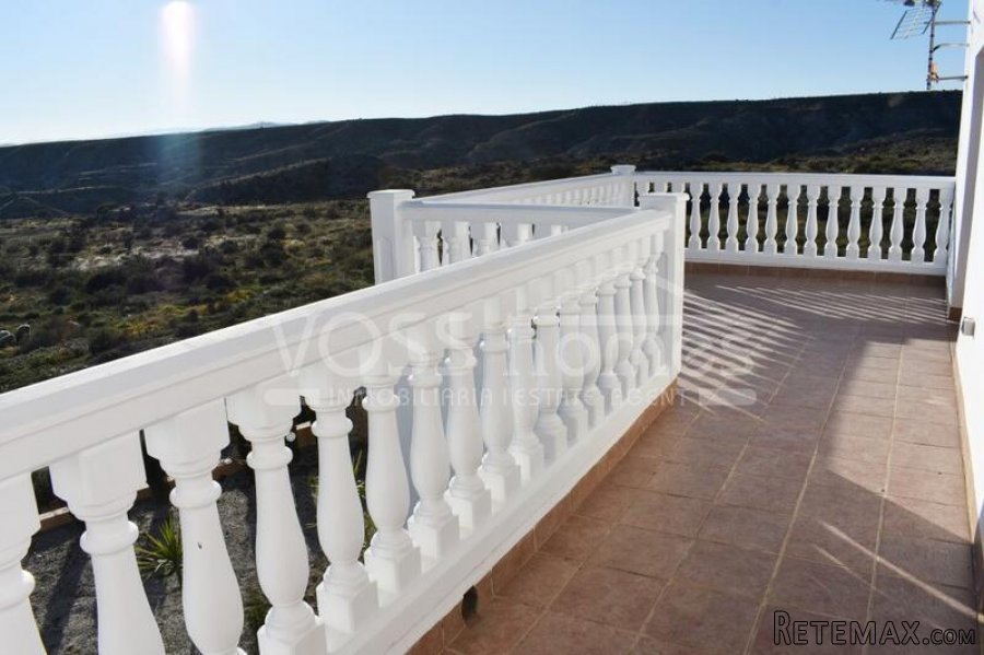 EXCLUSIVE TO VOSS HOMES - A Large, truly impressive 246m2.. - 4