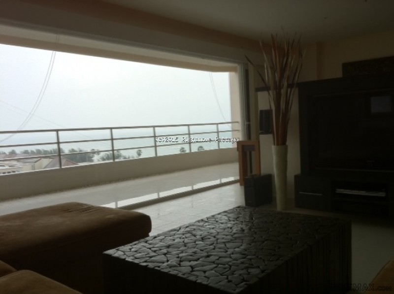 1 Bedroom Condo for sale in Pratumnak -..