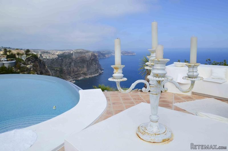 3 Bedrooms - Villa - Alicante - For Sale